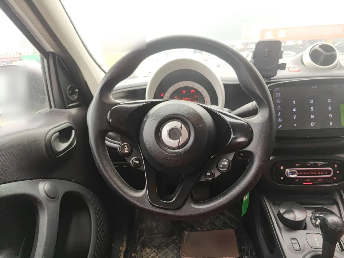 2016 Smart smart forfour 1.0L 71HP L3 6DCT,autocango,china used car exporter,china ev exporter,chinese used car exporter,chinese used ev exporter