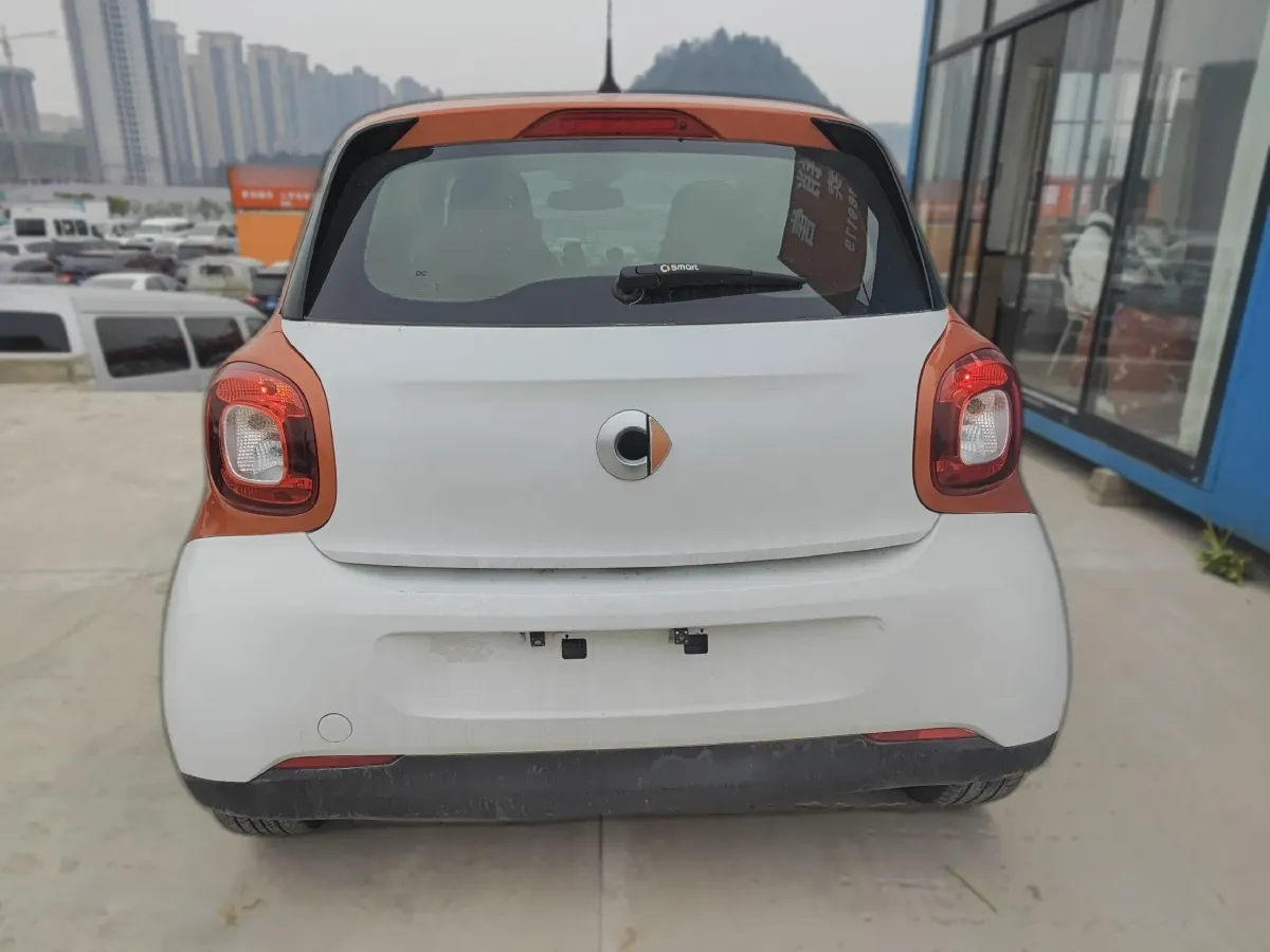 2016 Smart smart forfour 1.0L 71HP L3 6DCT,autocango,china used car exporter,china ev exporter,chinese used car exporter,chinese used ev exporter