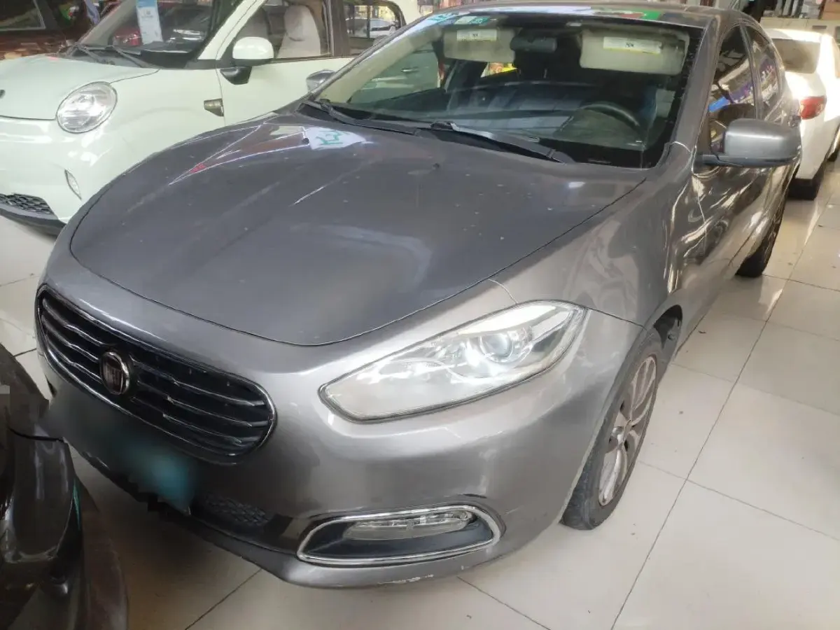 2012 Fiat Viaggio 1.4T 120HP L4 6DCT