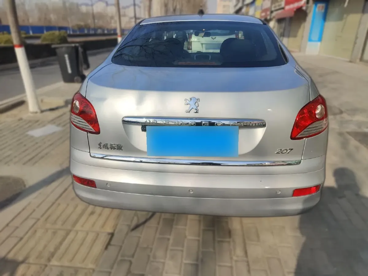 2011 Peugeot 207 1.4L 76HP L4 5MT,autocango,china used car exporter,china ev exporter,chinese used car exporter,chinese used ev exporter