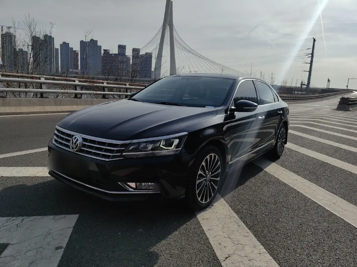 2016 Volkswagen Passat 1.8T 180HP L4 7DCT
