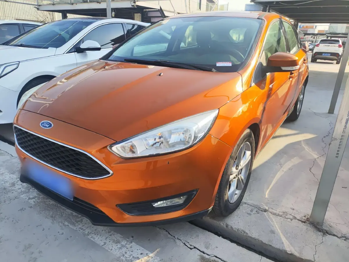2015 Ford Focus 1.6L 125HP L4 6DCT
