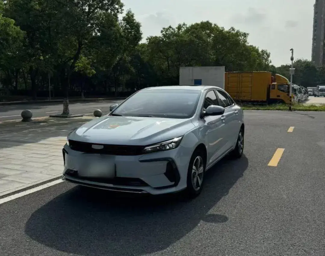 2024 Geely Emgrand L HiP 1.5T 181HP L4 3DHT PHEV 15.5KWH