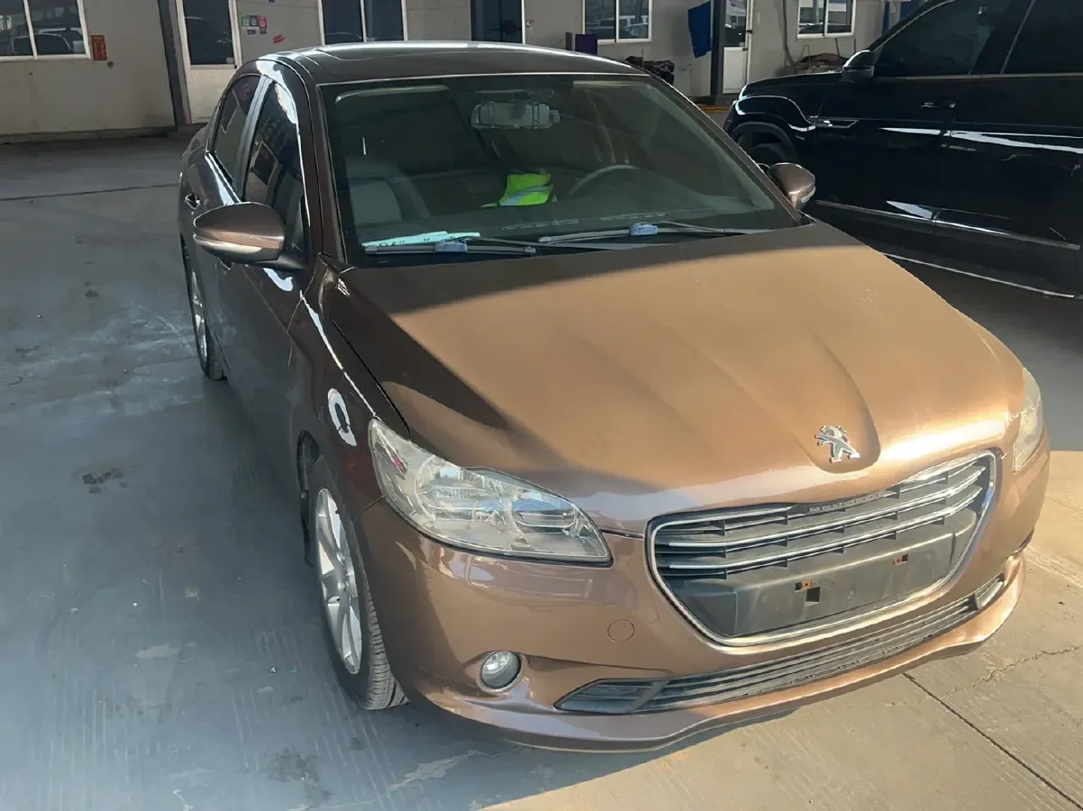 2014 Peugeot 301 1.6L 117HP L4 4AT,autocango,china used car exporter,china ev exporter,chinese used car exporter,chinese used ev exporter