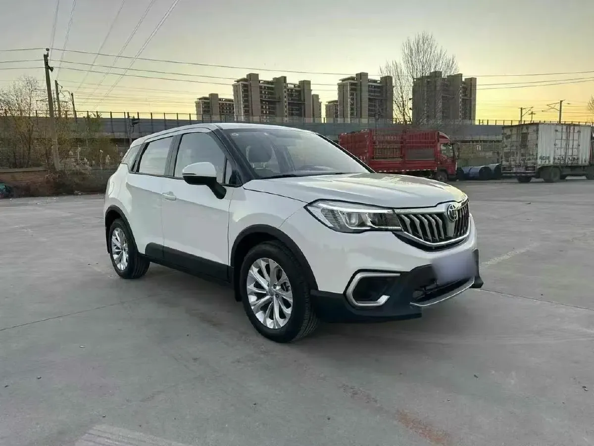 2017 Brilliance Auto V3 1.5L 112HP L4 5AT,autocango,china used car exporter,china ev exporter,chinese used car exporter,chinese used ev exporter