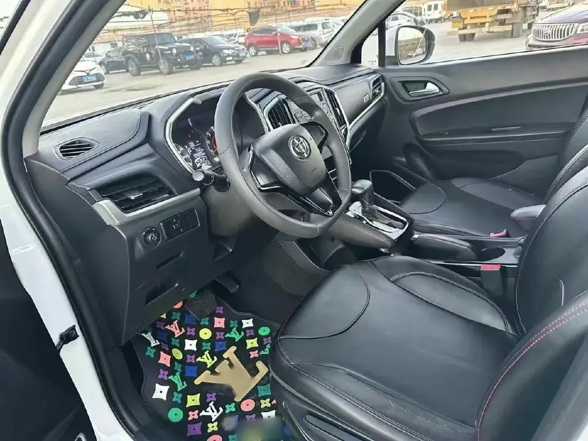 2017 Brilliance Auto V3 1.5L 112HP L4 5AT,autocango,china used car exporter,china ev exporter,chinese used car exporter,chinese used ev exporter