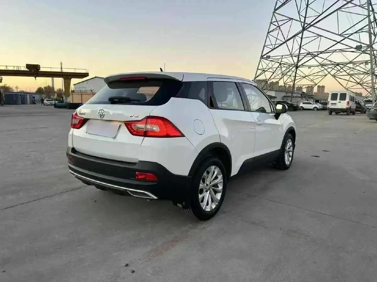 2017 Brilliance Auto V3 1.5L 112HP L4 5AT,autocango,china used car exporter,china ev exporter,chinese used car exporter,chinese used ev exporter