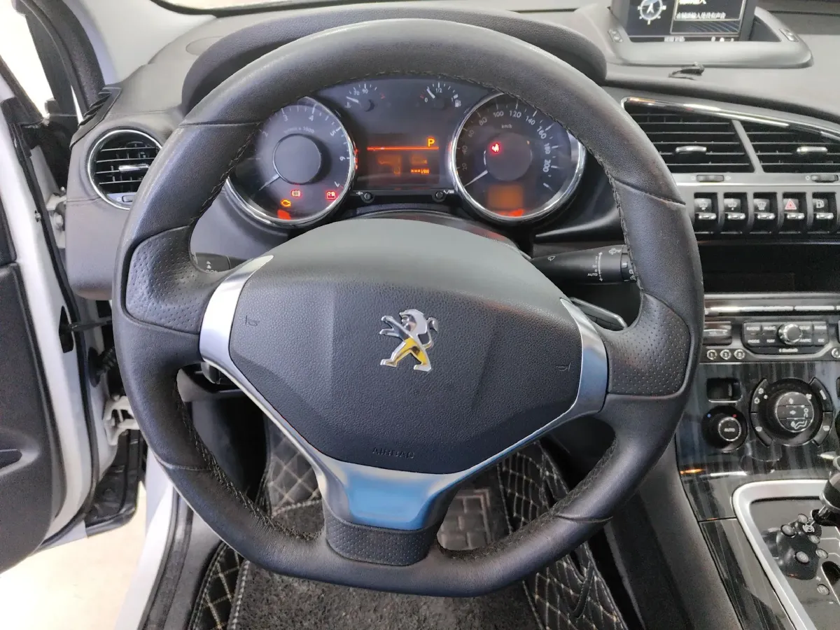 2013 Peugeot 3008 1.6T 163HP L4 6AT,autocango,china used car exporter,china ev exporter,chinese used car exporter,chinese used ev exporter