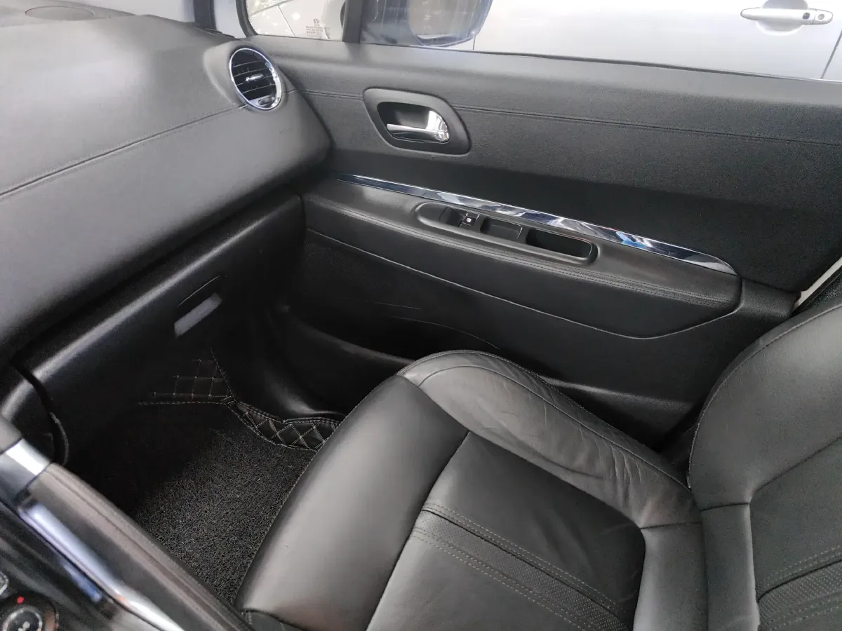 2013 Peugeot 3008 1.6T 163HP L4 6AT,autocango,china used car exporter,china ev exporter,chinese used car exporter,chinese used ev exporter