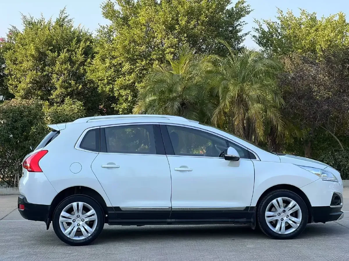 2013 Peugeot 3008 1.6T 163HP L4 6AT,autocango,china used car exporter,china ev exporter,chinese used car exporter,chinese used ev exporter