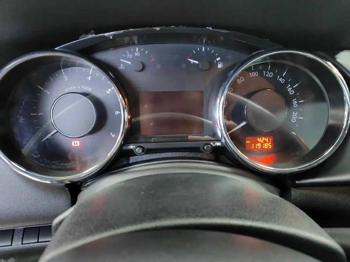 2013 Peugeot 3008 1.6T 163HP L4 6AT,autocango,china used car exporter,china ev exporter,chinese used car exporter,chinese used ev exporter