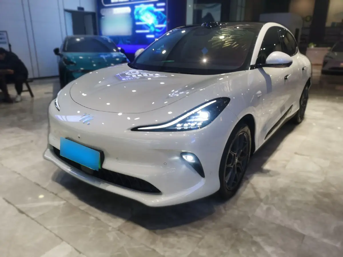 2025 IM LS6 BEV 83KWH