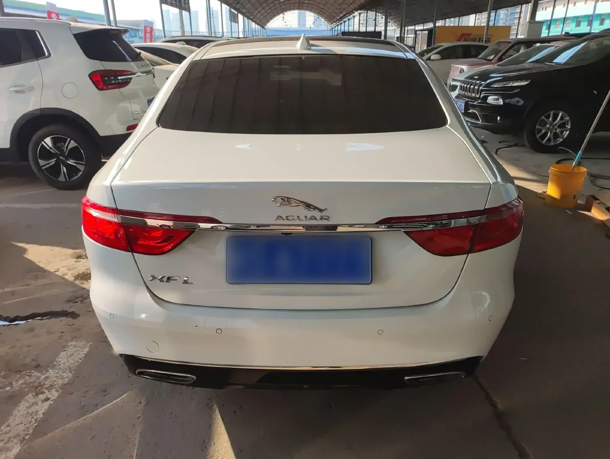 2017 Jaguar XFL 2.0T 240HP L4 8AT,autocango,china used car exporter,china ev exporter,chinese used car exporter,chinese used ev exporter