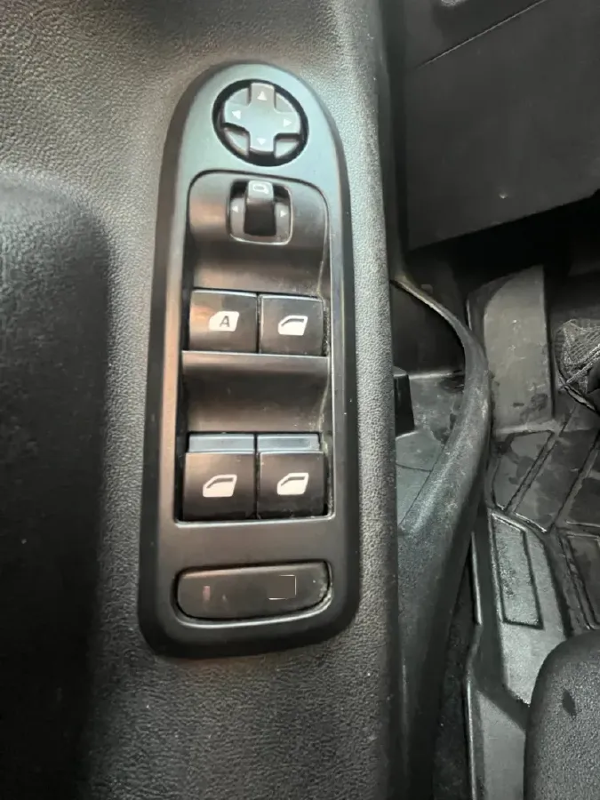 2014 Peugeot 301 1.6L 117HP L4 4AT,autocango,china used car exporter,china ev exporter,chinese used car exporter,chinese used ev exporter