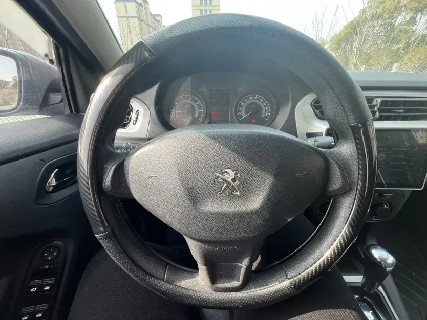 2014 Peugeot 301 1.6L 117HP L4 4AT,autocango,china used car exporter,china ev exporter,chinese used car exporter,chinese used ev exporter