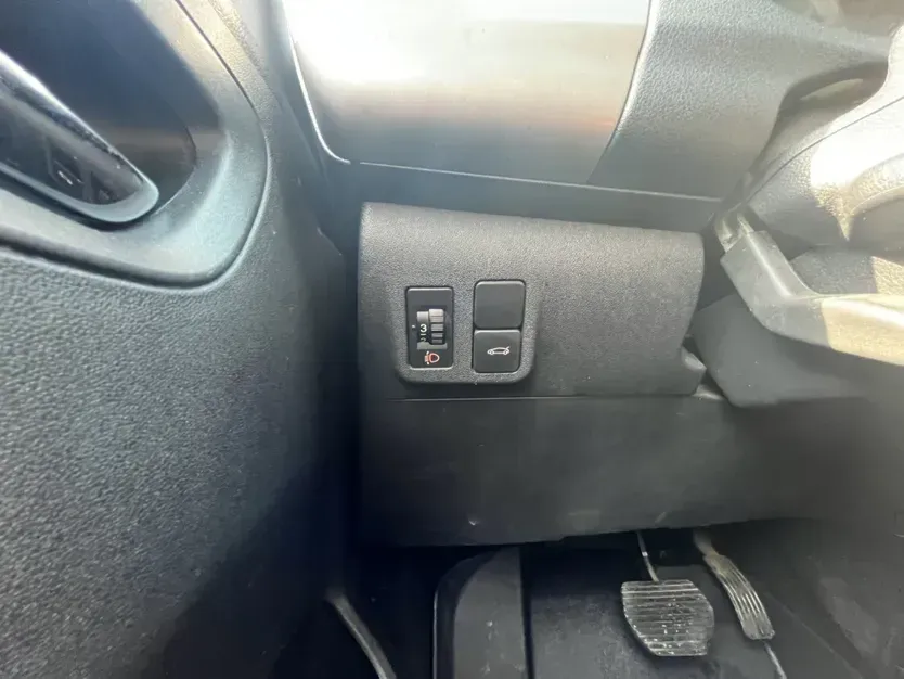 2014 Peugeot 301 1.6L 117HP L4 4AT,autocango,china used car exporter,china ev exporter,chinese used car exporter,chinese used ev exporter