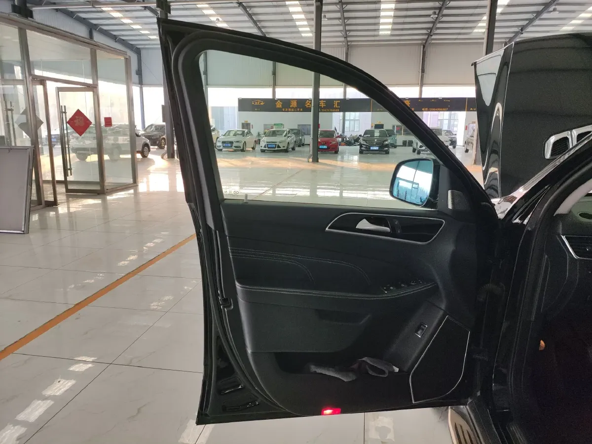 2021 BeiJing BJ90 4.0T 422HP V8 9AT,autocango,china used car exporter,china ev exporter,chinese used car exporter,chinese used ev exporter