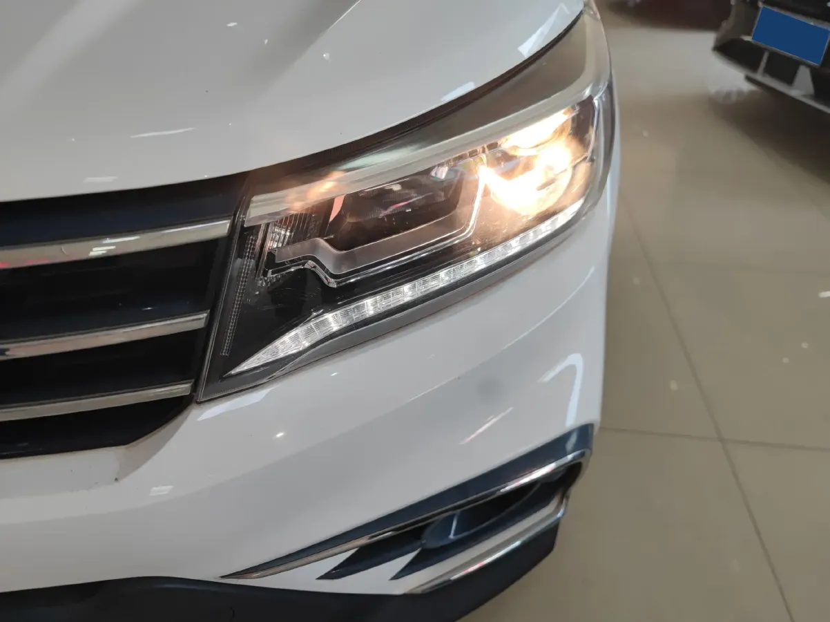 2017 DongFeng Forthing Joyear X5 1.5T 150HP L4 CVT,autocango,china used car exporter,china ev exporter,chinese used car exporter,chinese used ev exporter