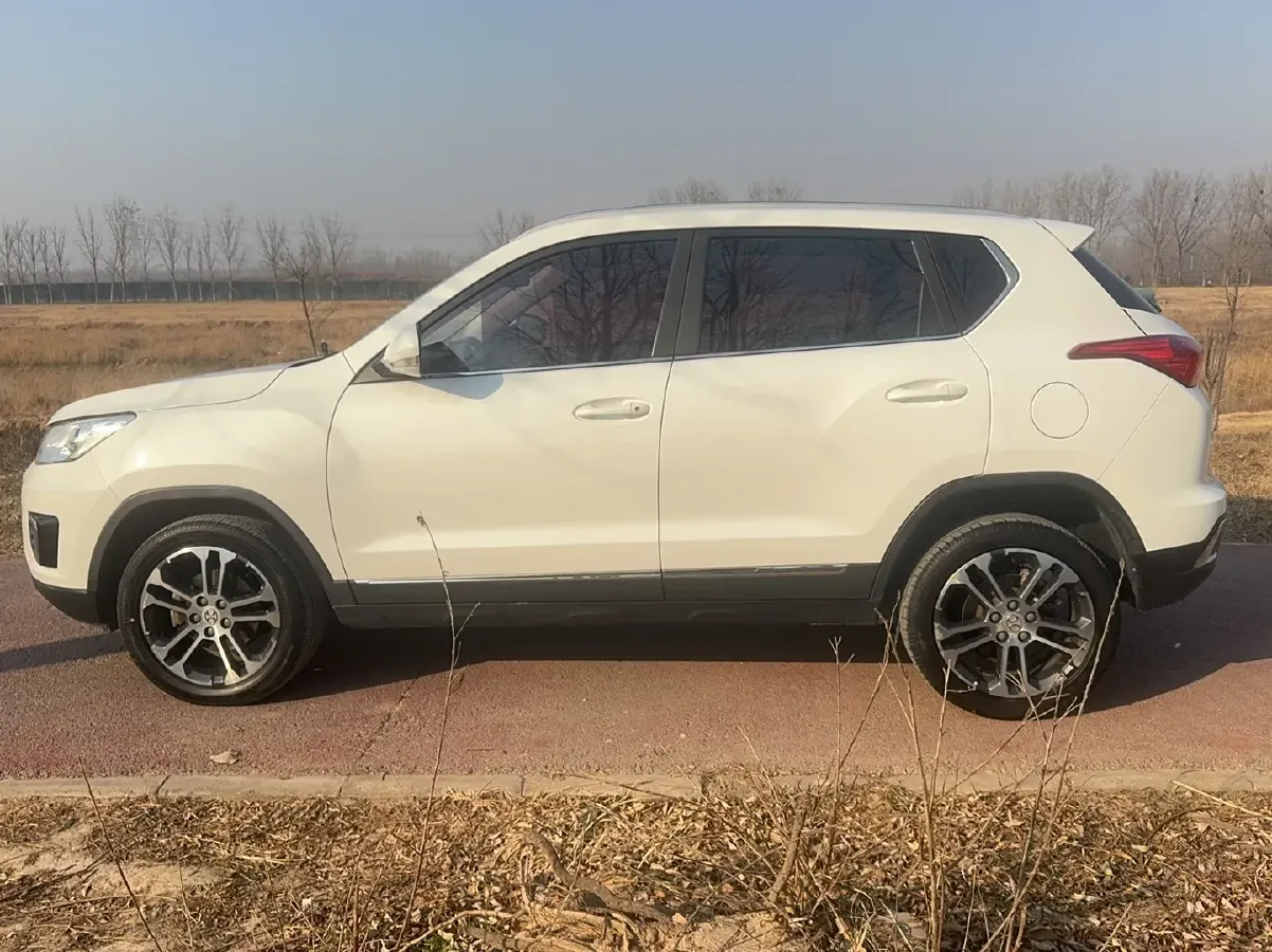 2016 BeiJing Auto Senova X35 1.5L 116HP L4 4AT,autocango,china used car exporter,china ev exporter,chinese used car exporter,chinese used ev exporter