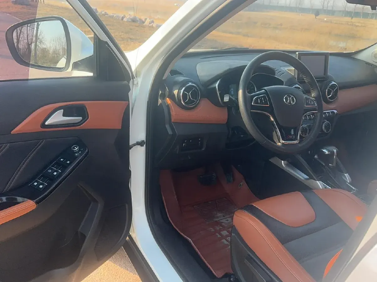 2016 BeiJing Auto Senova X35 1.5L 116HP L4 4AT,autocango,china used car exporter,china ev exporter,chinese used car exporter,chinese used ev exporter