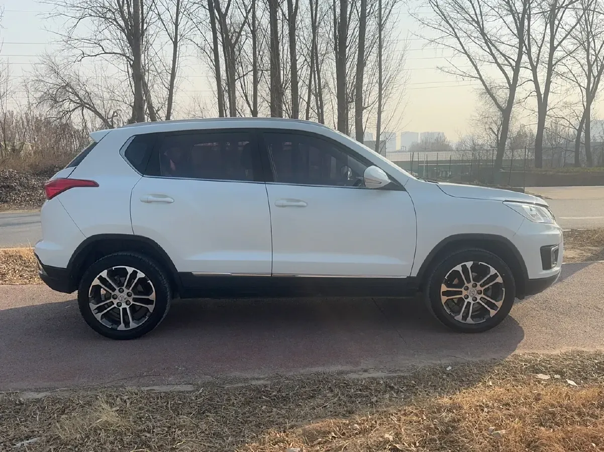 2016 BeiJing Auto Senova X35 1.5L 116HP L4 4AT,autocango,china used car exporter,china ev exporter,chinese used car exporter,chinese used ev exporter