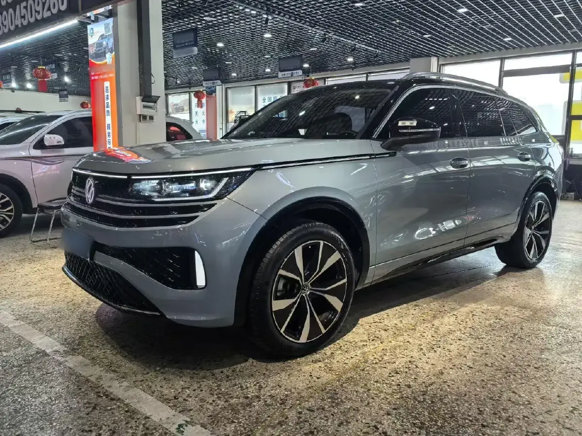 2023 Volkswagen Tavendor 2.0T 220HP L4 7DCT