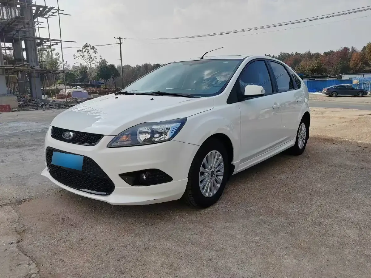 2013 Ford Focus 1.8L 124HP L4 4AT