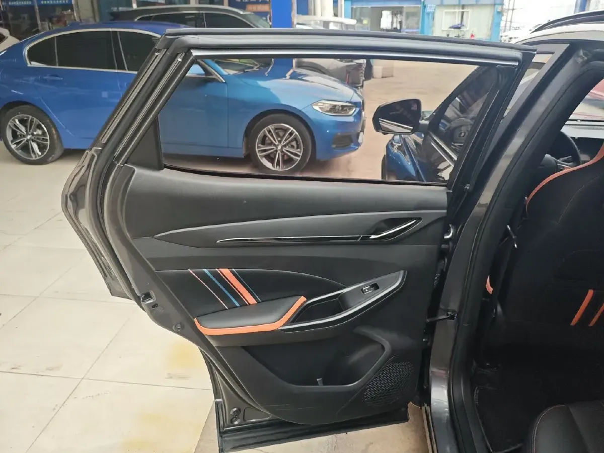 2022 ChangAn Oshan X5 1.5T 180HP L4 7DCT,autocango,china used car exporter,china ev exporter,chinese used car exporter,chinese used ev exporter