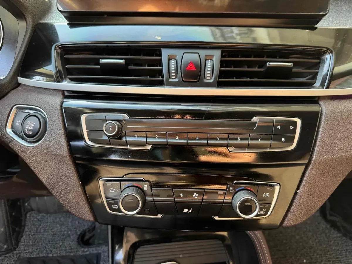 2022 BMW X1 1.5T 140HP L3 7DCT,autocango,china used car exporter,china ev exporter,chinese used car exporter,chinese used ev exporter