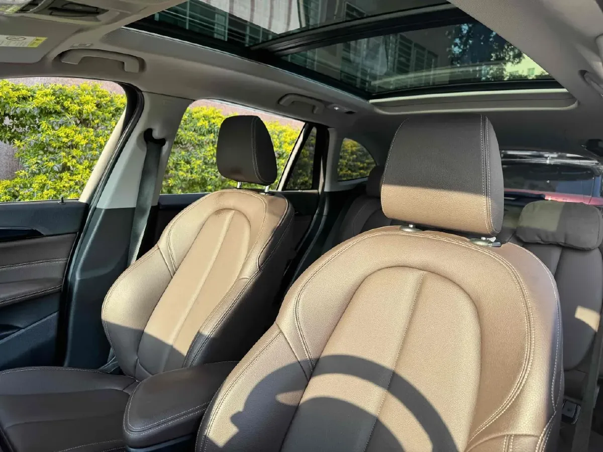 2022 BMW X1 1.5T 140HP L3 7DCT,autocango,china used car exporter,china ev exporter,chinese used car exporter,chinese used ev exporter