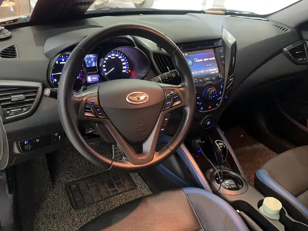 2012 Hyundai Veloster 1.6T 204HP L4 6AT,autocango,china used car exporter,china ev exporter,chinese used car exporter,chinese used ev exporter