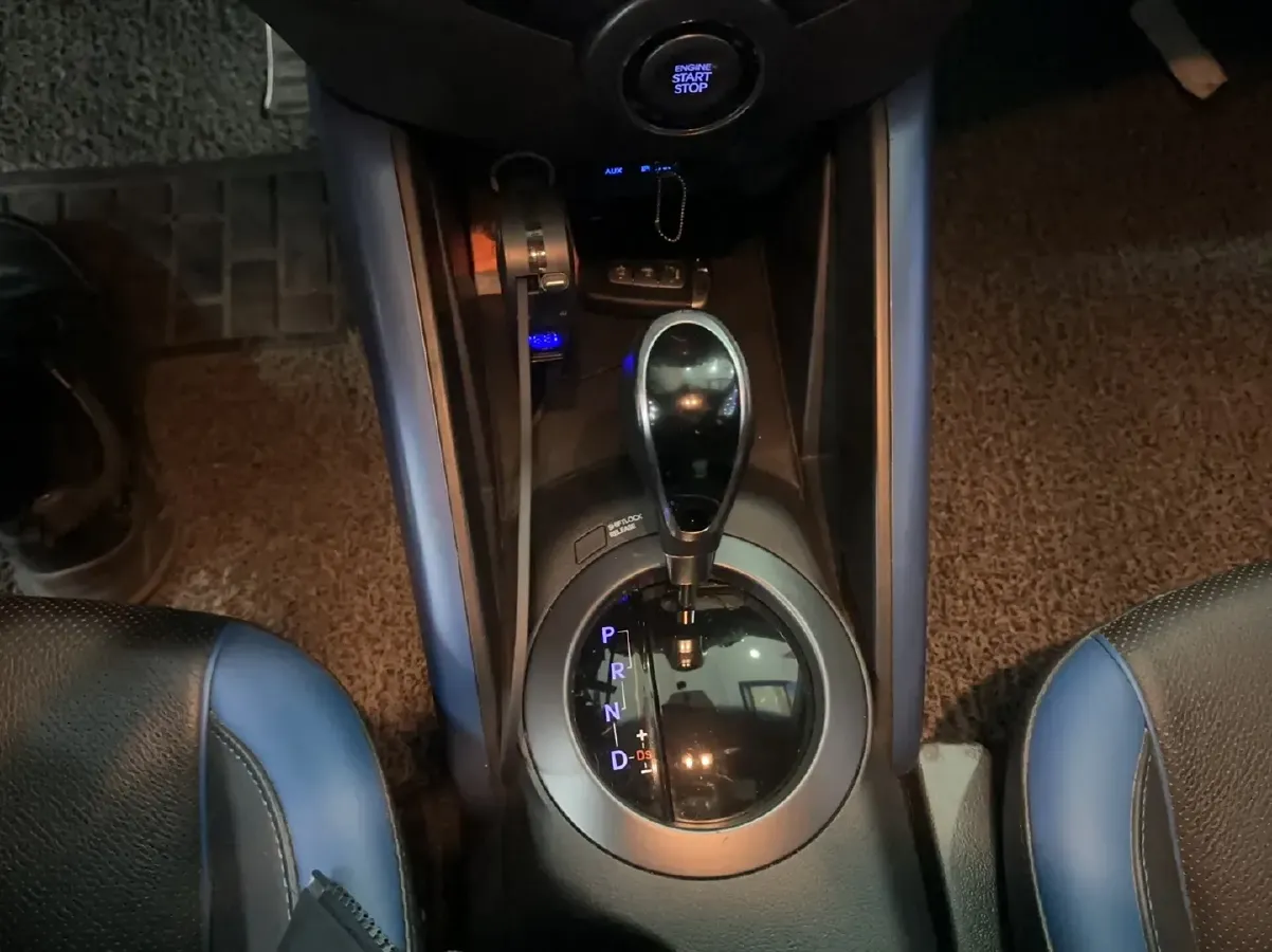 2012 Hyundai Veloster 1.6T 204HP L4 6AT,autocango,china used car exporter,china ev exporter,chinese used car exporter,chinese used ev exporter