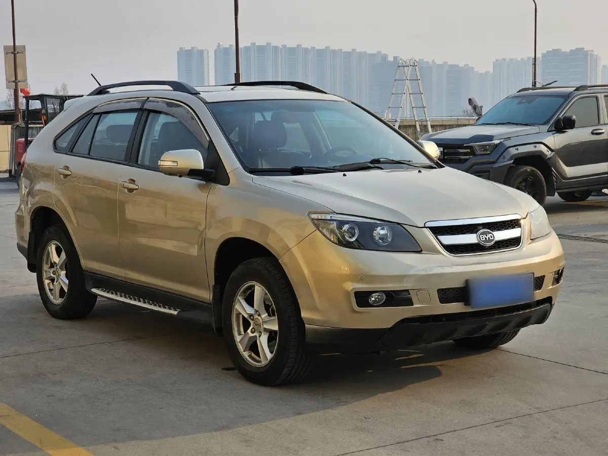 2014 BYD S6 1.5T 154HP L4 6MT,autocango,china used car exporter,china ev exporter,chinese used car exporter,chinese used ev exporter