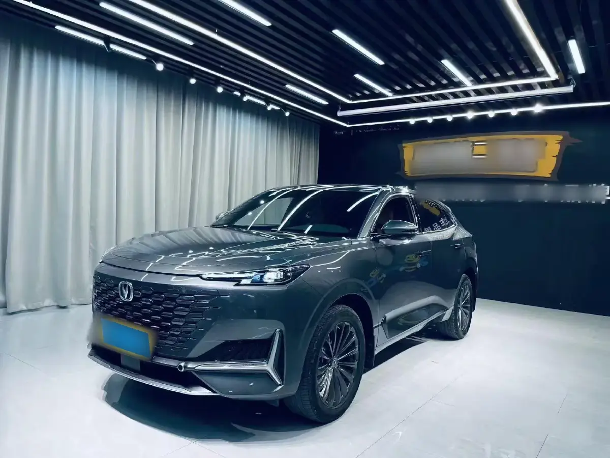 2021 ChangAn UNI-K 2.0T 233HP L4 8AT
