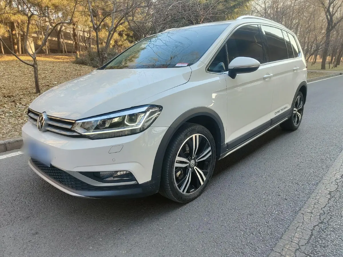2018 Volkswagen Touran 1.4T 150HP L4 7DCT