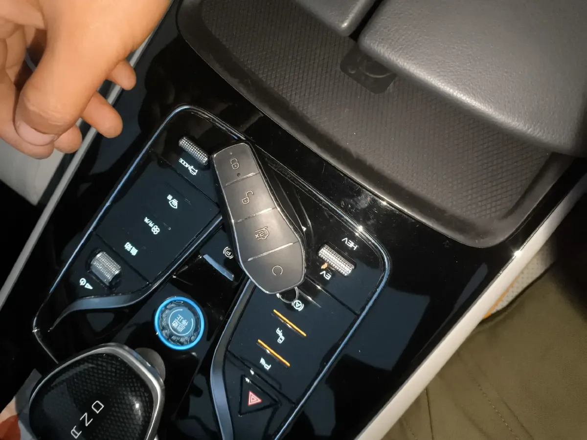 2022 BYD Tang 1.5T 139HP L4 E-CVT PHEV 45.8KWH,autocango,china used car exporter,china ev exporter,chinese used car exporter,chinese used ev exporter