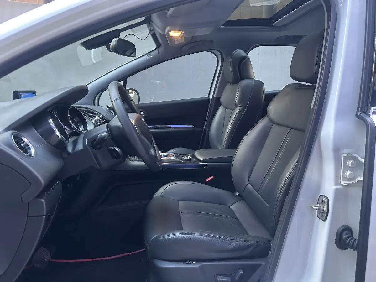 2013 Peugeot 3008 1.6T 163HP L4 6AT,autocango,china used car exporter,china ev exporter,chinese used car exporter,chinese used ev exporter