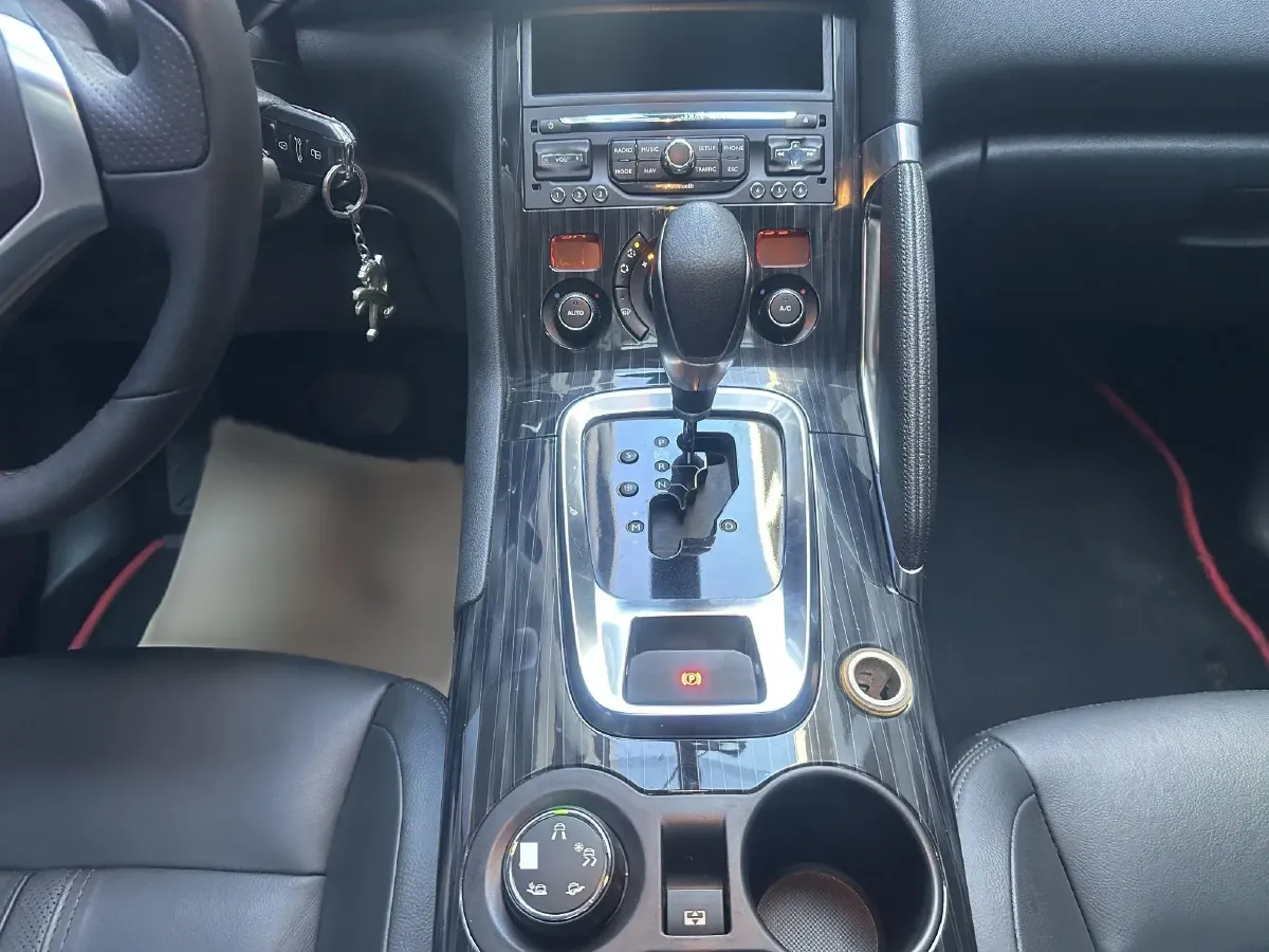 2013 Peugeot 3008 1.6T 163HP L4 6AT,autocango,china used car exporter,china ev exporter,chinese used car exporter,chinese used ev exporter