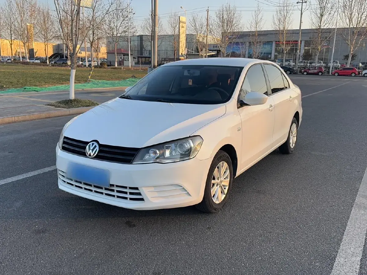 2015 Volkswagen Jetta 1.6L 110HP L4 5MT