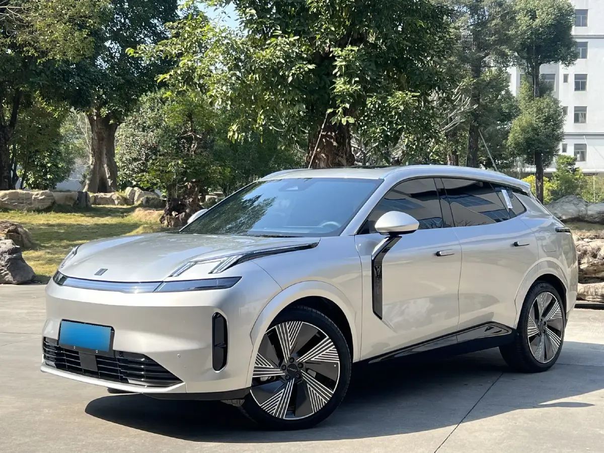 2023 LYNK&CO 08 New Energy 1.5T 163HP L4 3DHT PHEV 21.2KWH