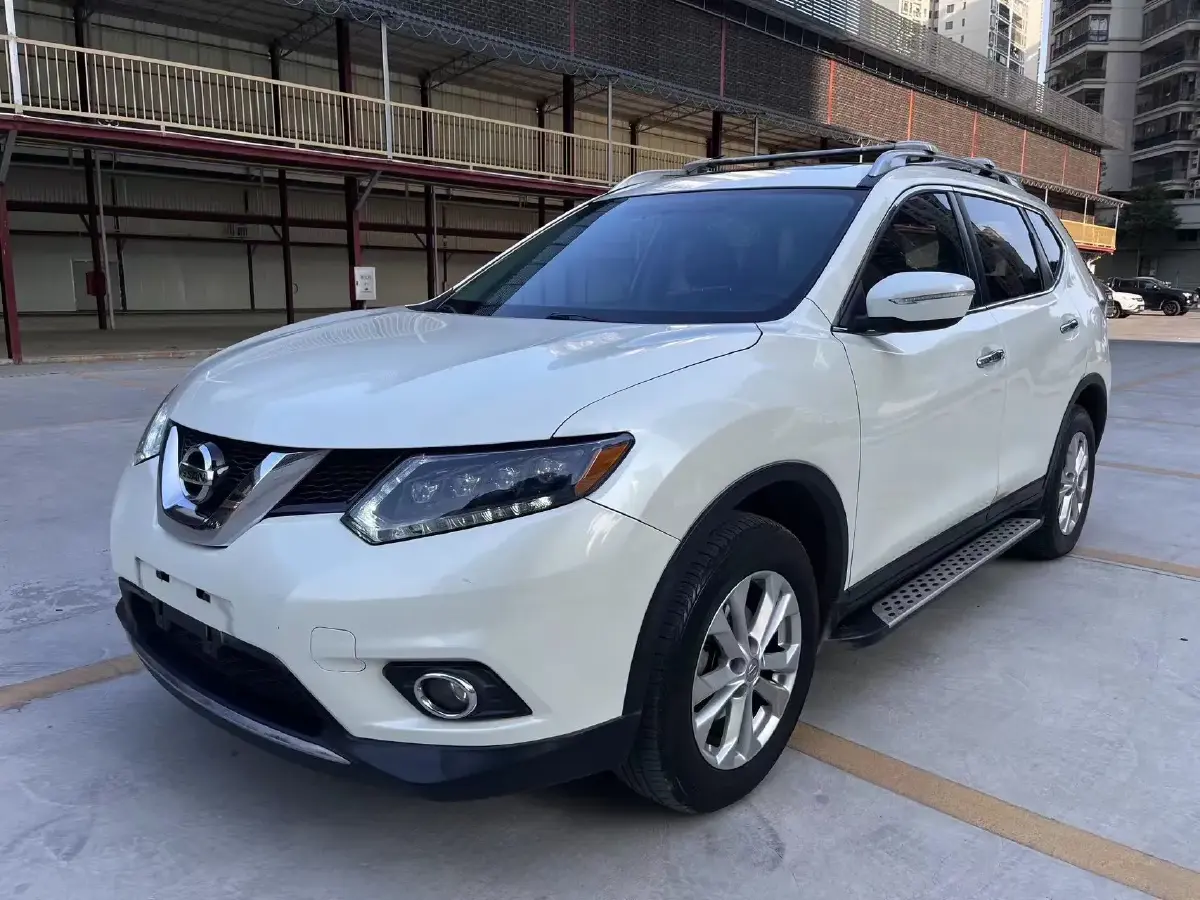 2015 Nissan X-Trail 2.5L 186HP L4 CVT