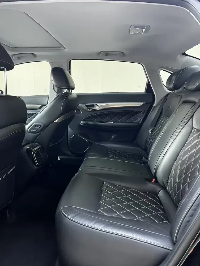 2017 GAC Trumpchi GA8 1.8T 188HP L4 6AT,autocango,china used car exporter,china ev exporter,chinese used car exporter,chinese used ev exporter