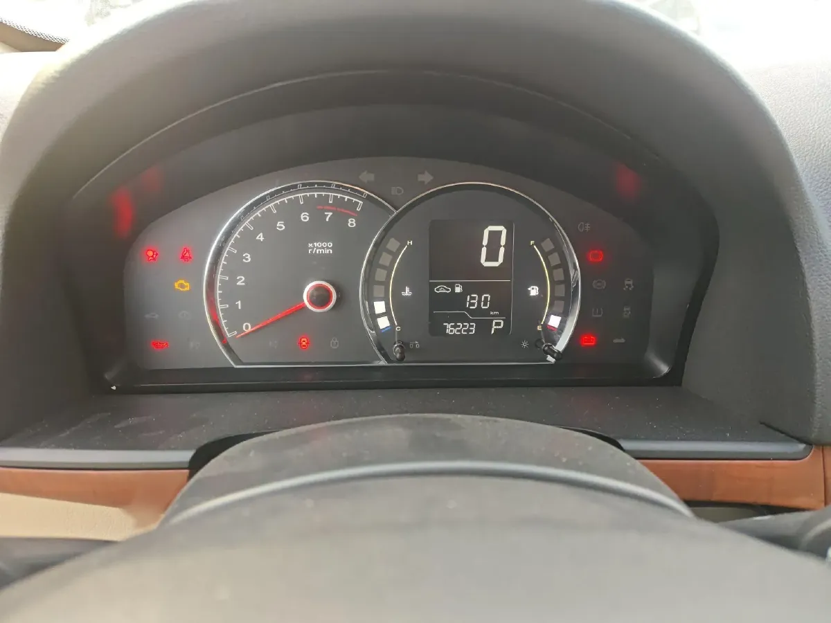 2014 Roewe 350 1.5L 109HP L4 4AT,autocango,china used car exporter,china ev exporter,chinese used car exporter,chinese used ev exporter