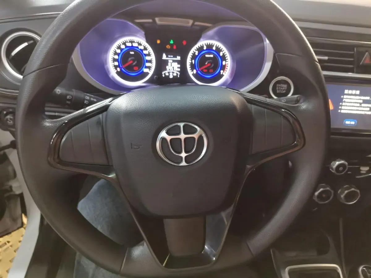 2015 Brilliance Auto V3 1.5L 112HP L4 5MT,autocango,china used car exporter,china ev exporter,chinese used car exporter,chinese used ev exporter