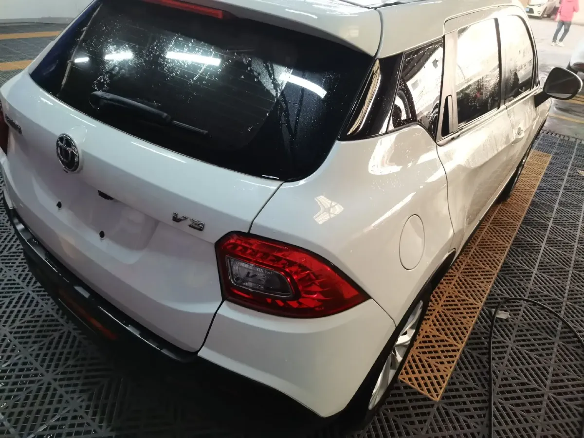 2015 Brilliance Auto V3 1.5L 112HP L4 5MT,autocango,china used car exporter,china ev exporter,chinese used car exporter,chinese used ev exporter