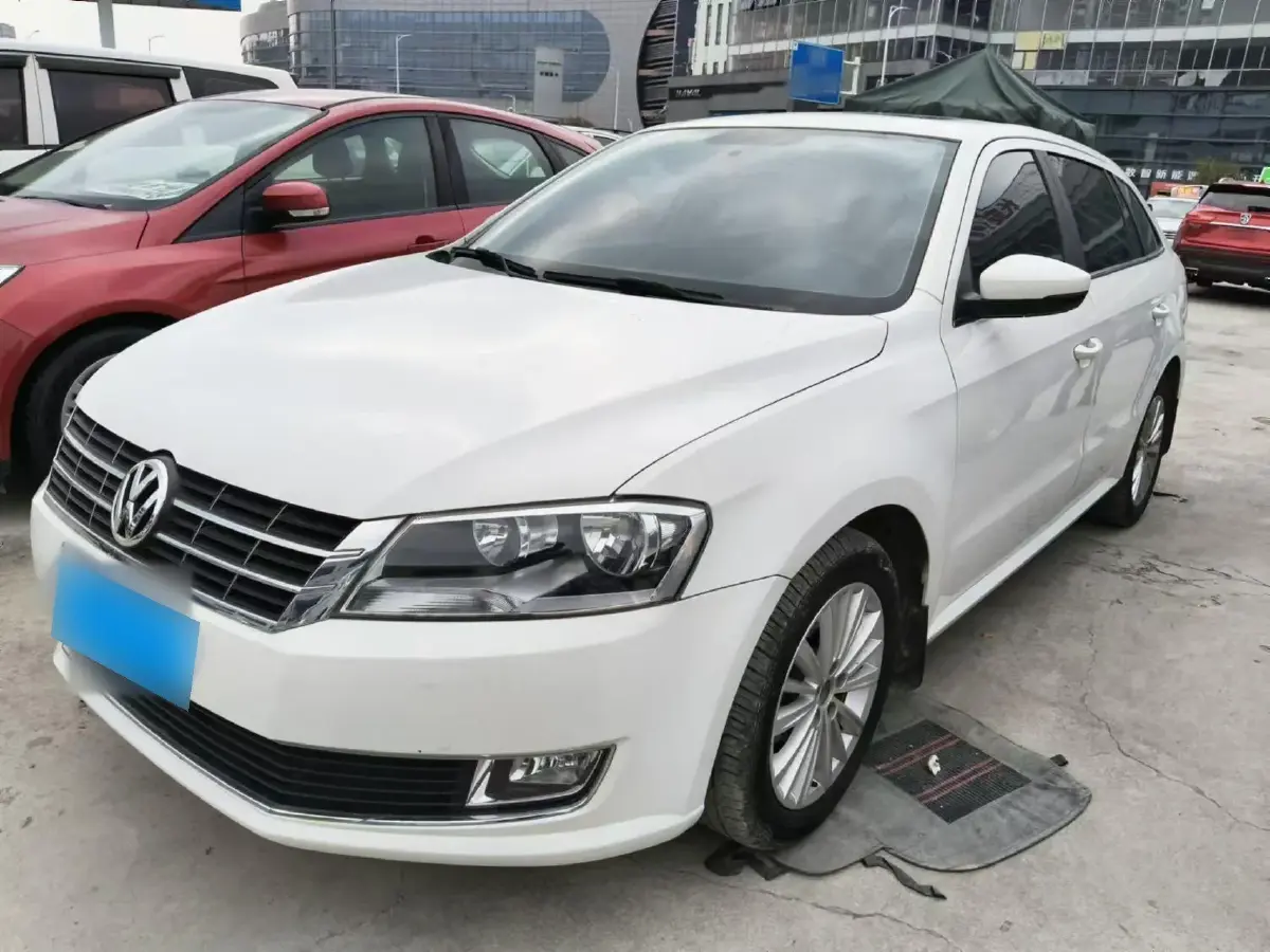 2013 Volkswagen Gran Lavida 1.6L 110HP L4 6AT