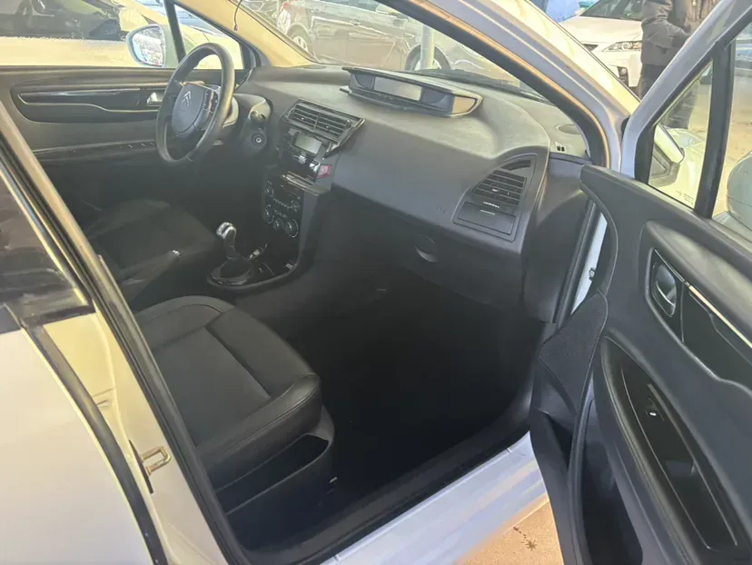 2016 Citroen C-Quatre 1.6L 117HP L4 5MT,autocango,china used car exporter,china ev exporter,chinese used car exporter,chinese used ev exporter