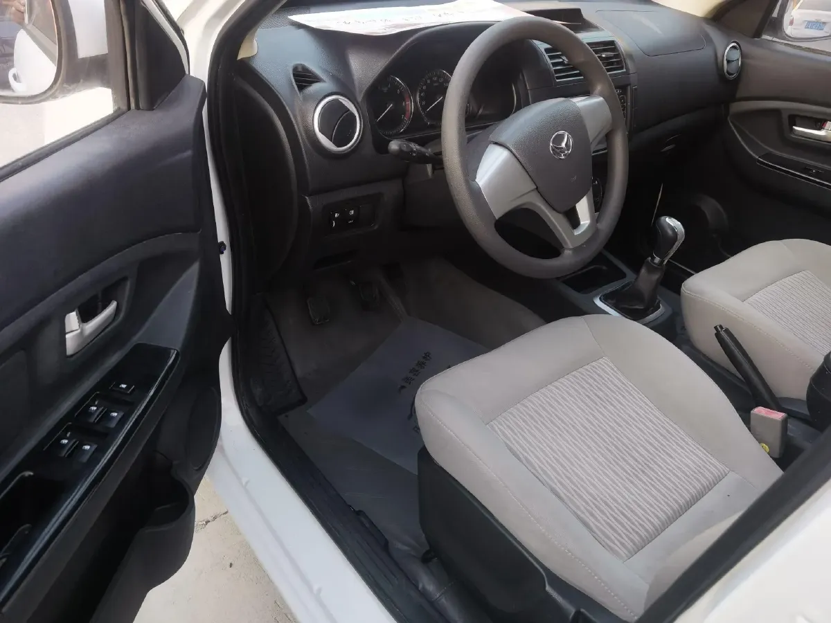 2016 BAIC Hyosow H2 1.5L 106HP L4 5MT,autocango,china used car exporter,china ev exporter,chinese used car exporter,chinese used ev exporter