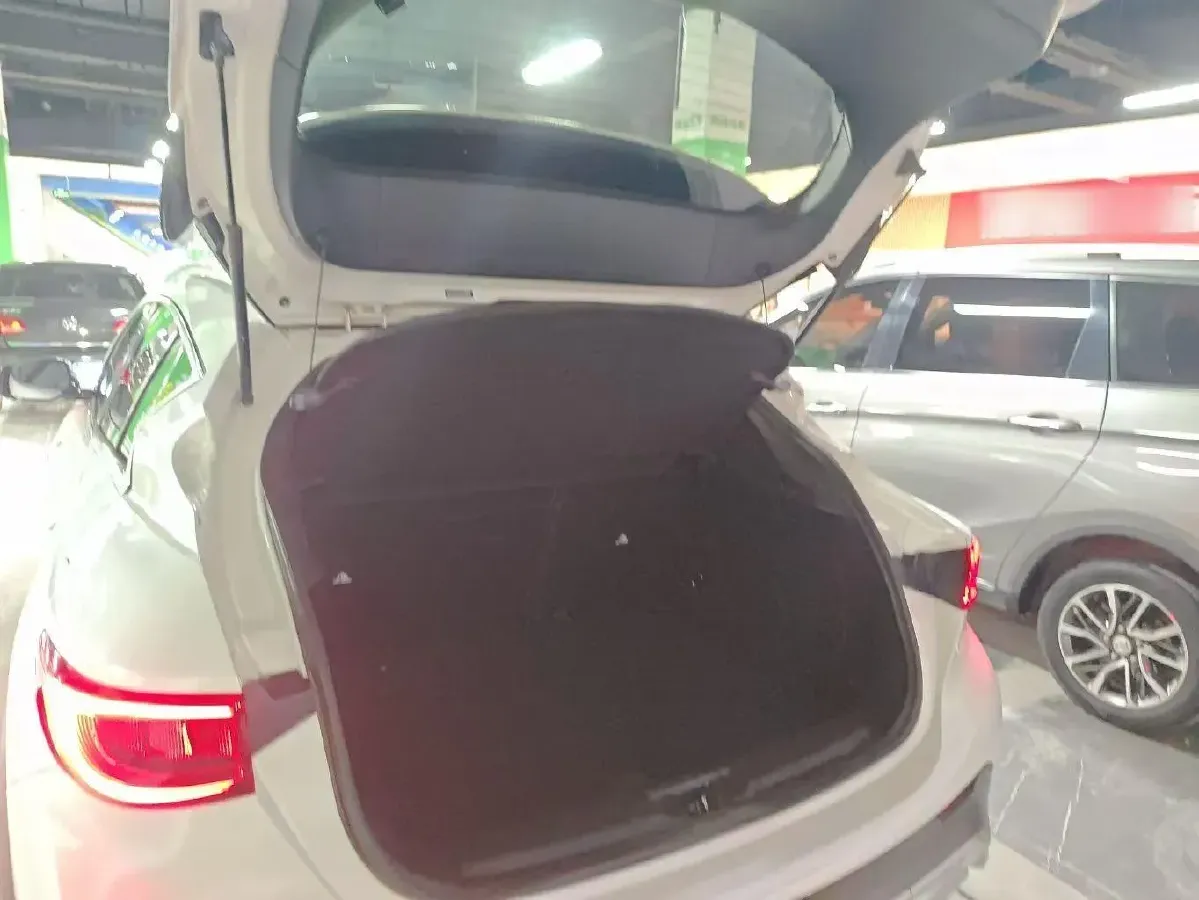 2017 Infiniti QX30 1.6T 156HP L4 7DCT,autocango,china used car exporter,china ev exporter,chinese used car exporter,chinese used ev exporter