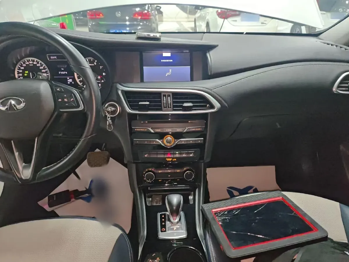 2017 Infiniti QX30 1.6T 156HP L4 7DCT,autocango,china used car exporter,china ev exporter,chinese used car exporter,chinese used ev exporter